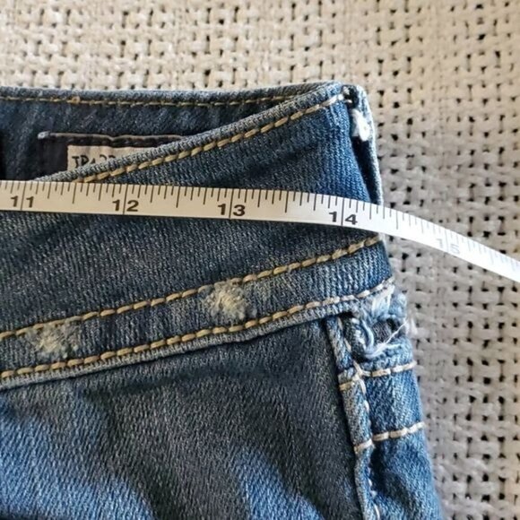 Miss Me Modelo Sz 26 Crop Jeans with Embellishments on Pockets & Belt Loops - Picture 10 of 12